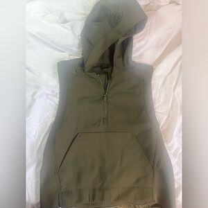 Lululemon Women's Quarter Zip Sleeveless Hooded Vest Jacket OLIVE GREEN Sz 6